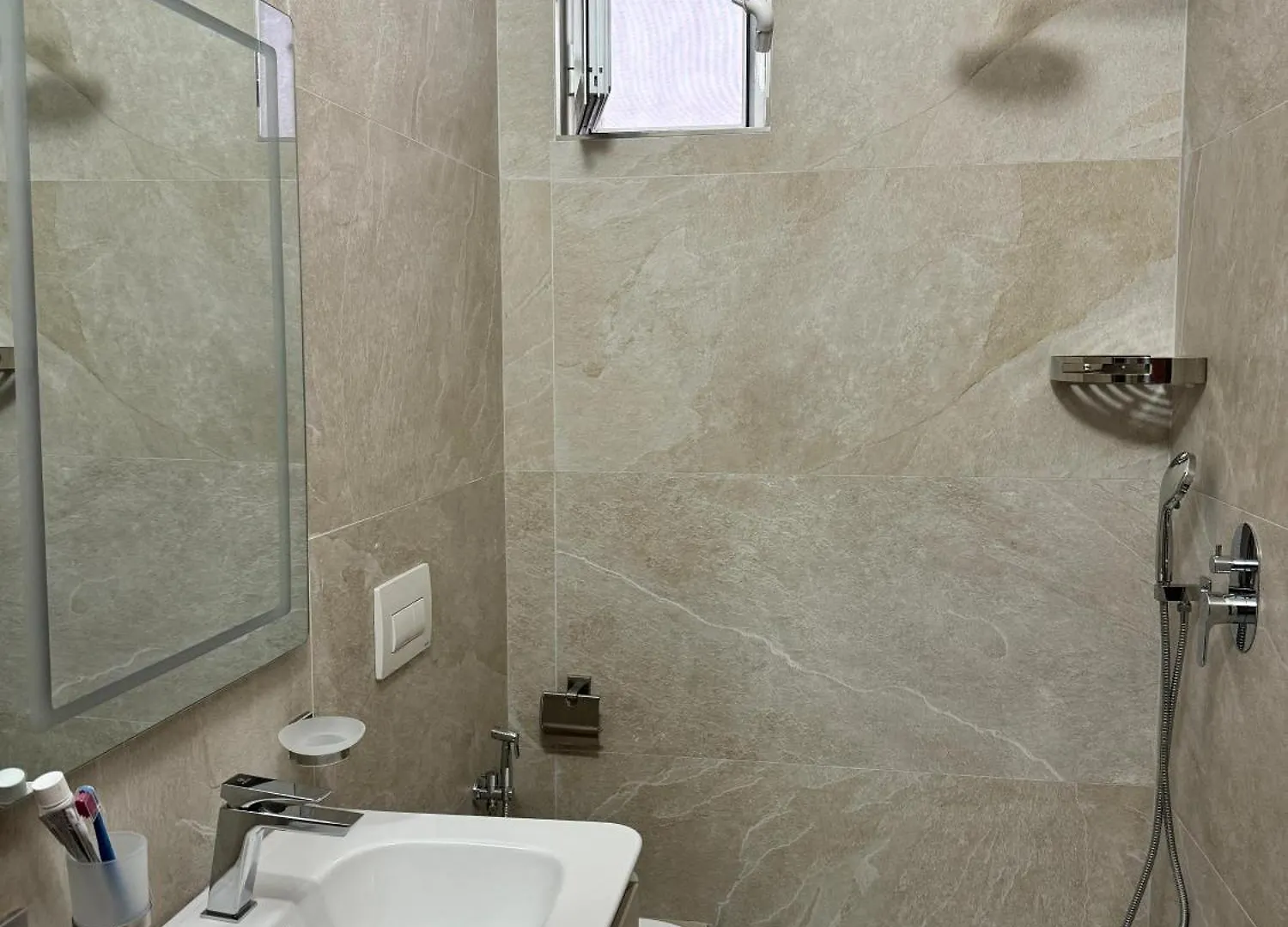 Beachfront Apartment Himarë Albanien