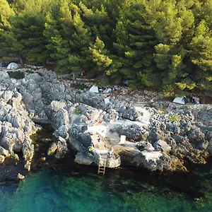 Pine Side Camp Luxury tent
