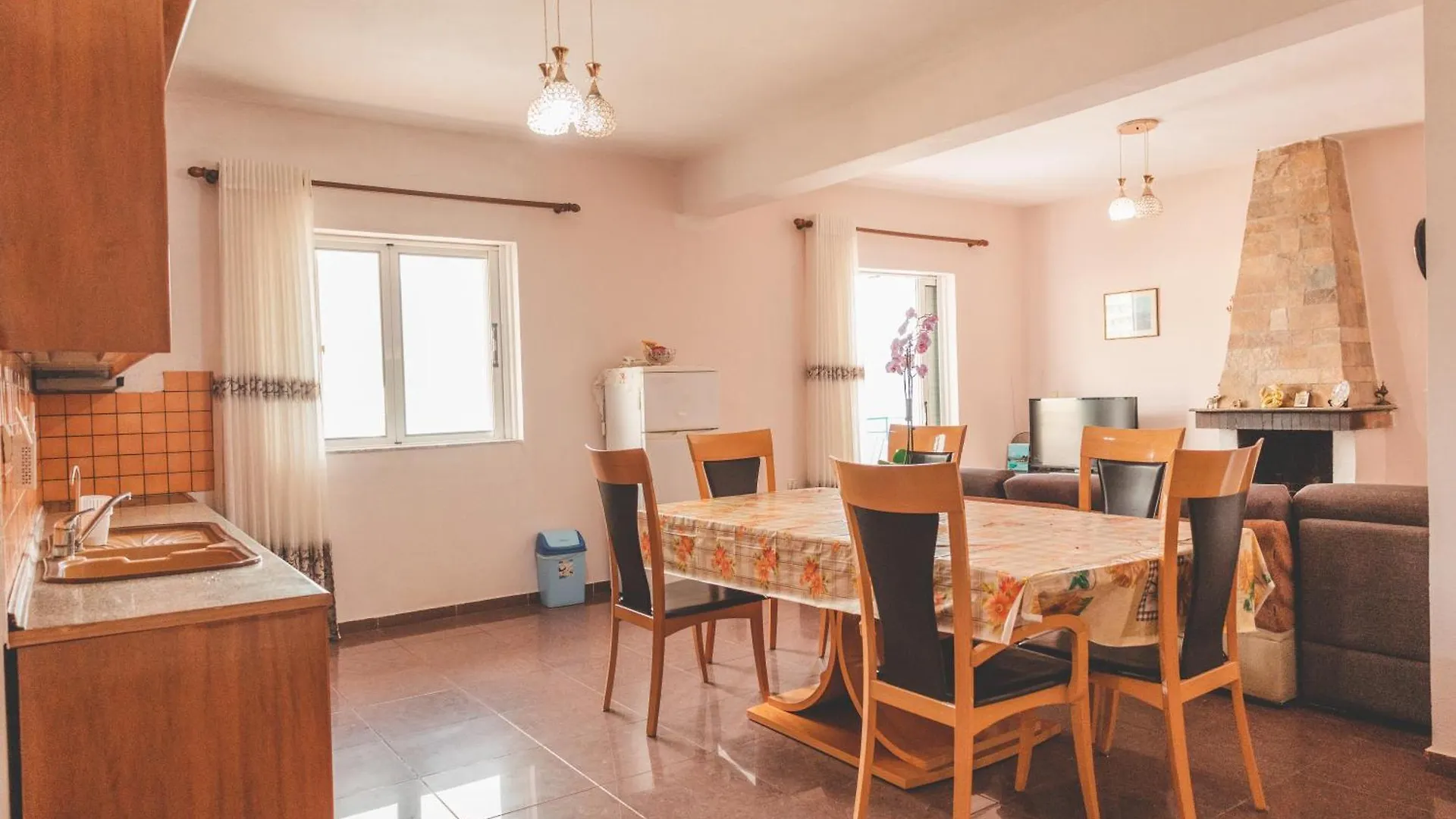 Beachfront Apartment Himare 0*,  Albania