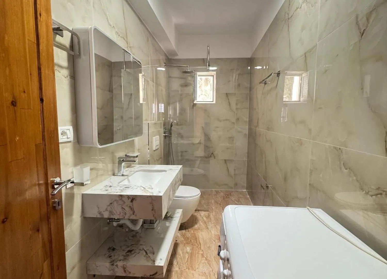 Beachfront Apartment Himare