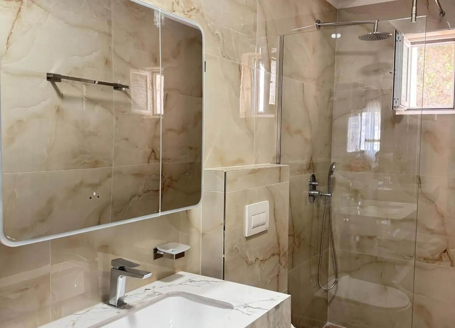 Beachfront Apartment Himare