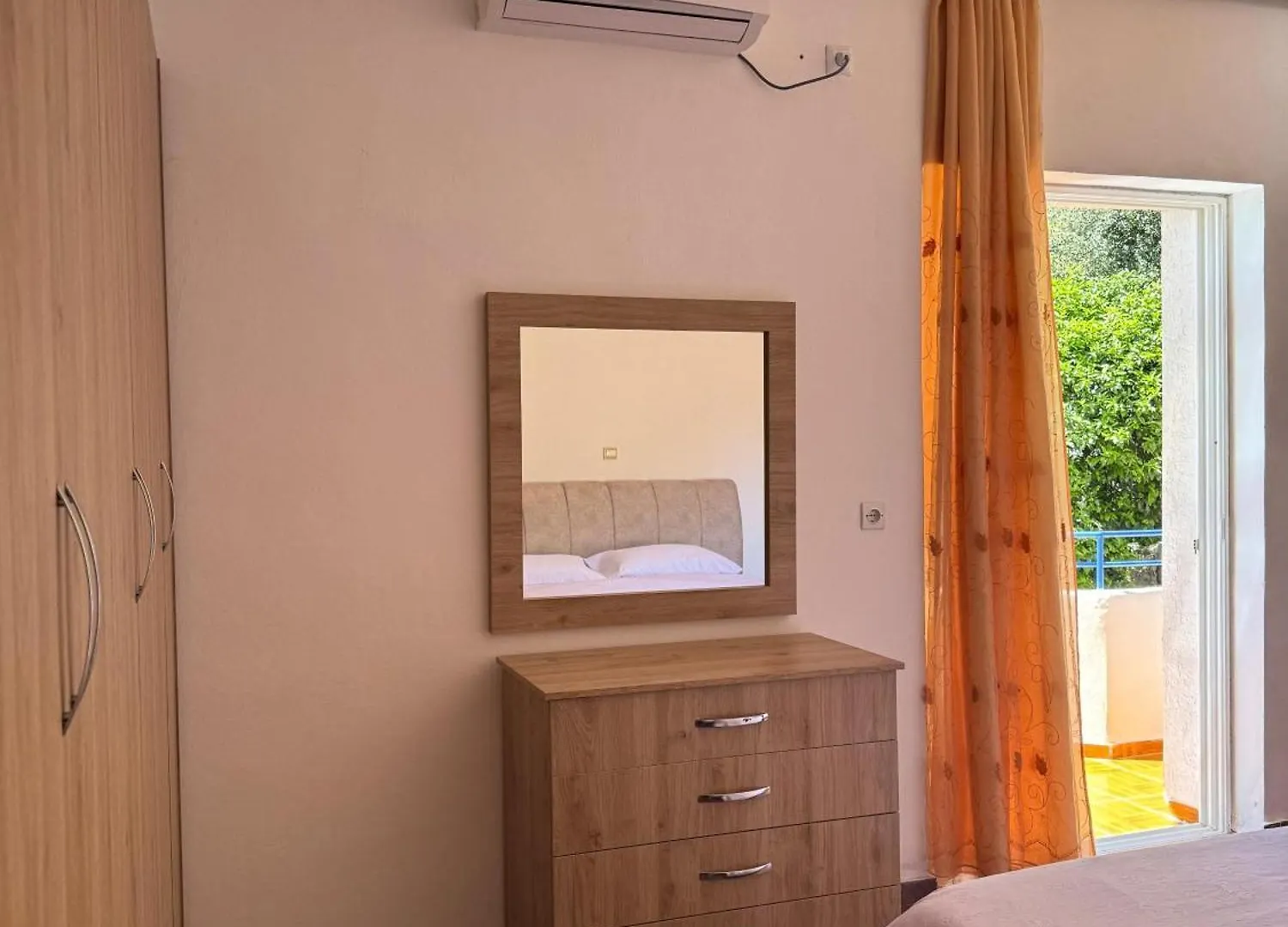 Beachfront Apartment Himare