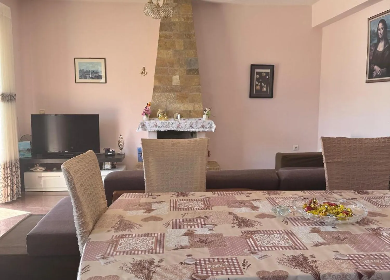 Beachfront Apartment Himare