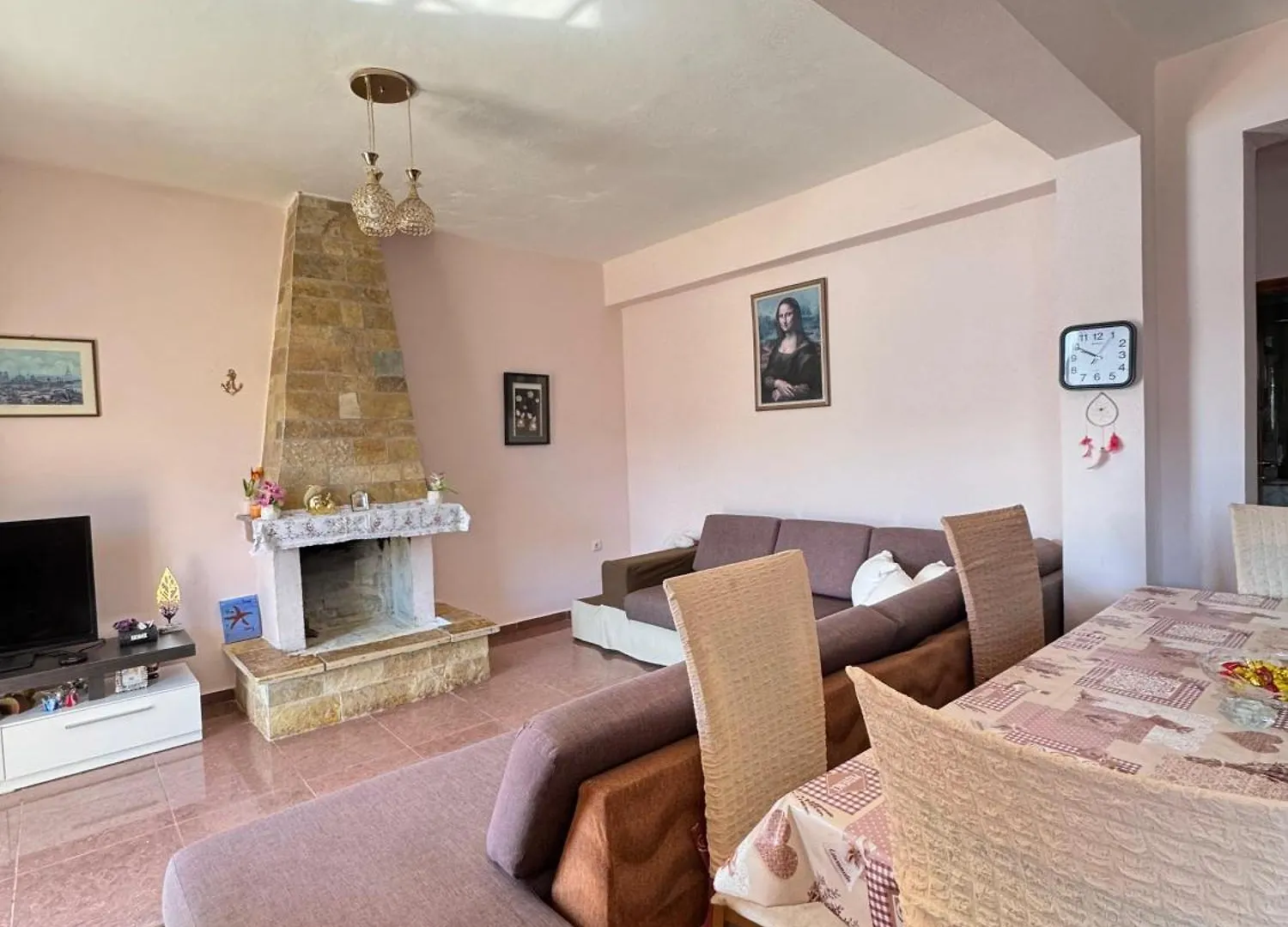 Beachfront Apartment Himare