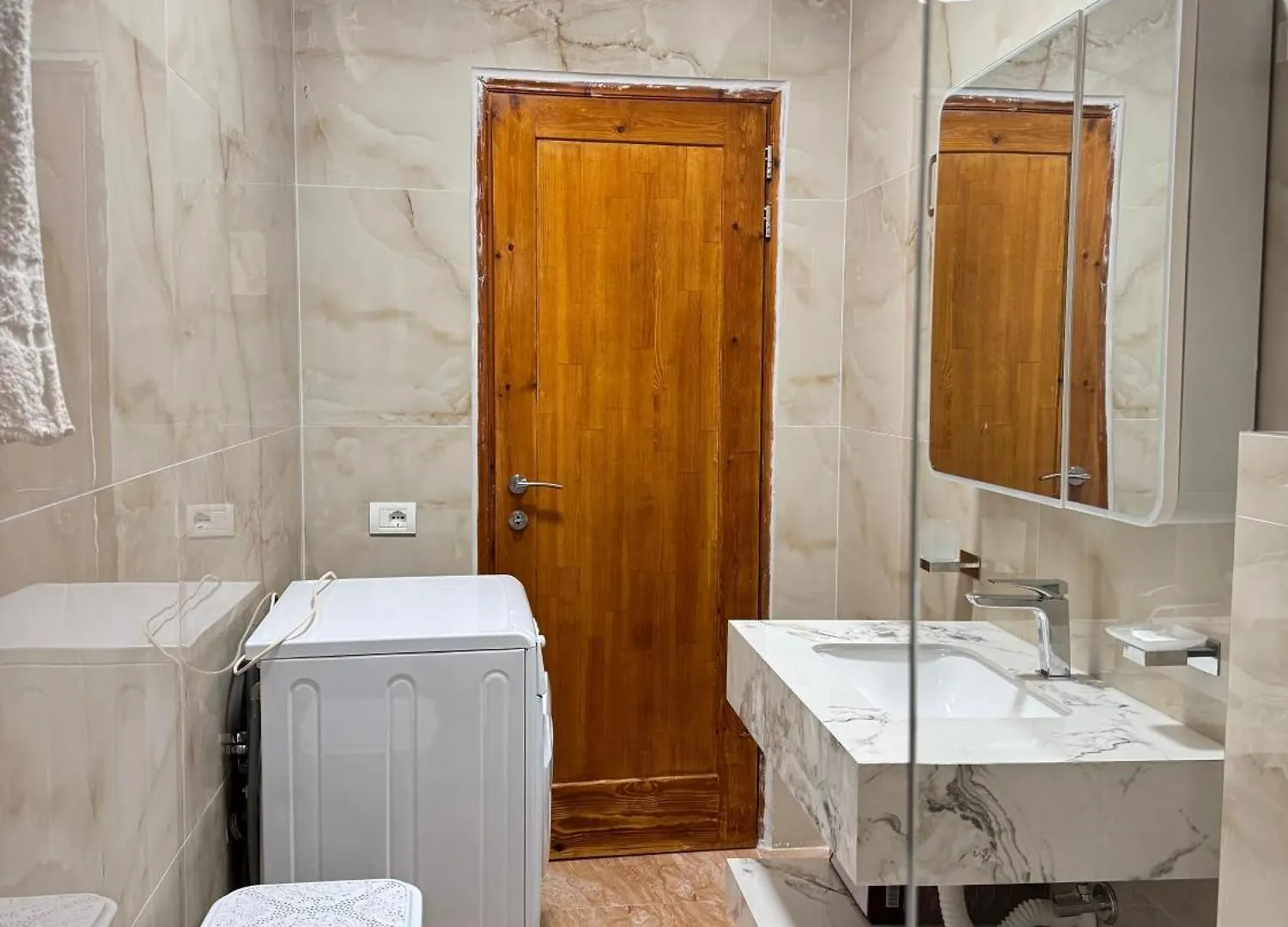 Beachfront Apartment Himare